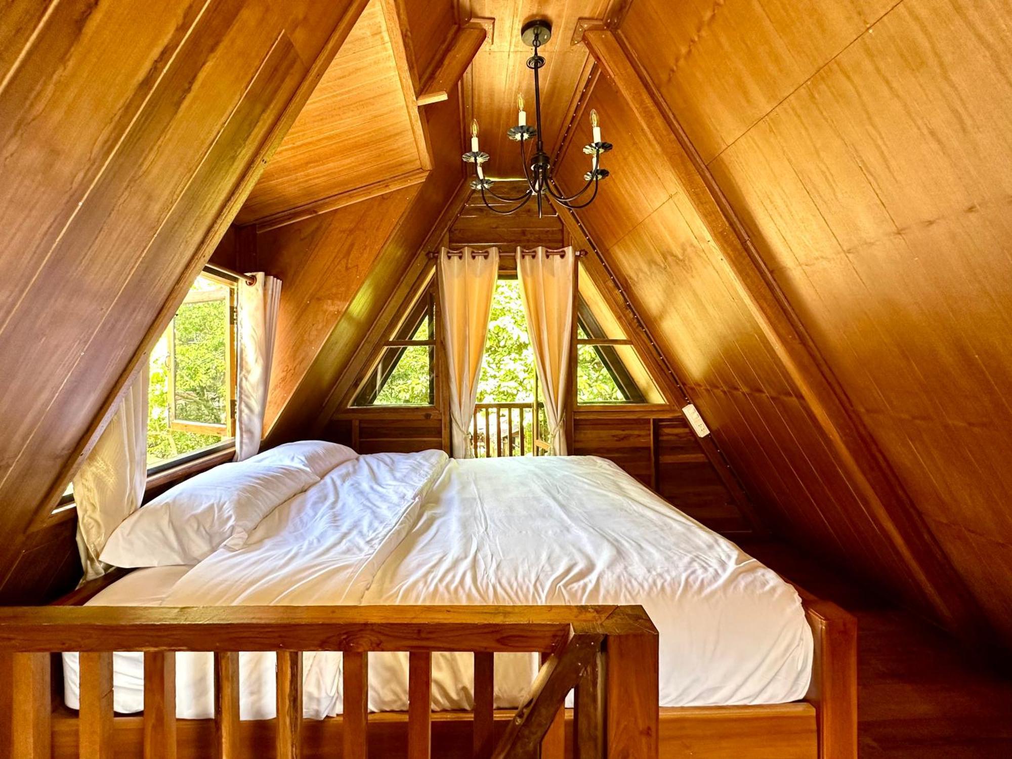 Ban Kaew Mo Ra Glamping & Restaurant 호텔 Pang Mapha 외부 사진