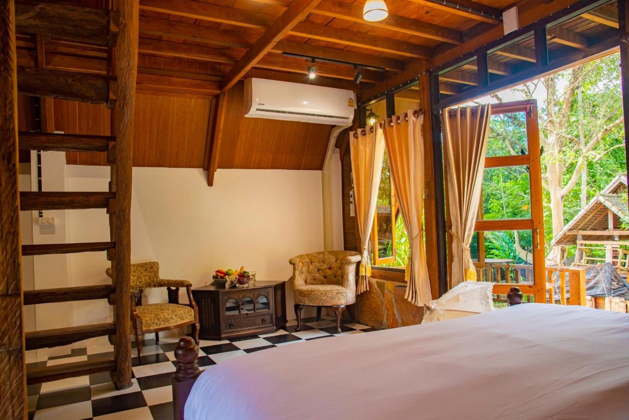 Ban Kaew Mo Ra Glamping & Restaurant 호텔 Pang Mapha 외부 사진