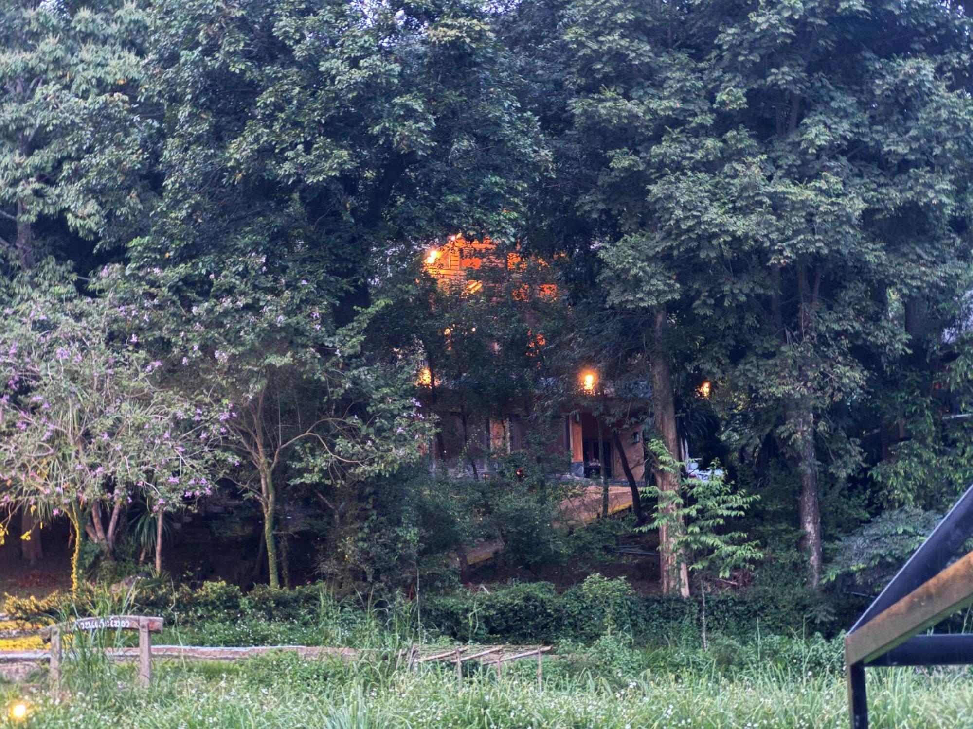 Ban Kaew Mo Ra Glamping & Restaurant 호텔 Pang Mapha 외부 사진
