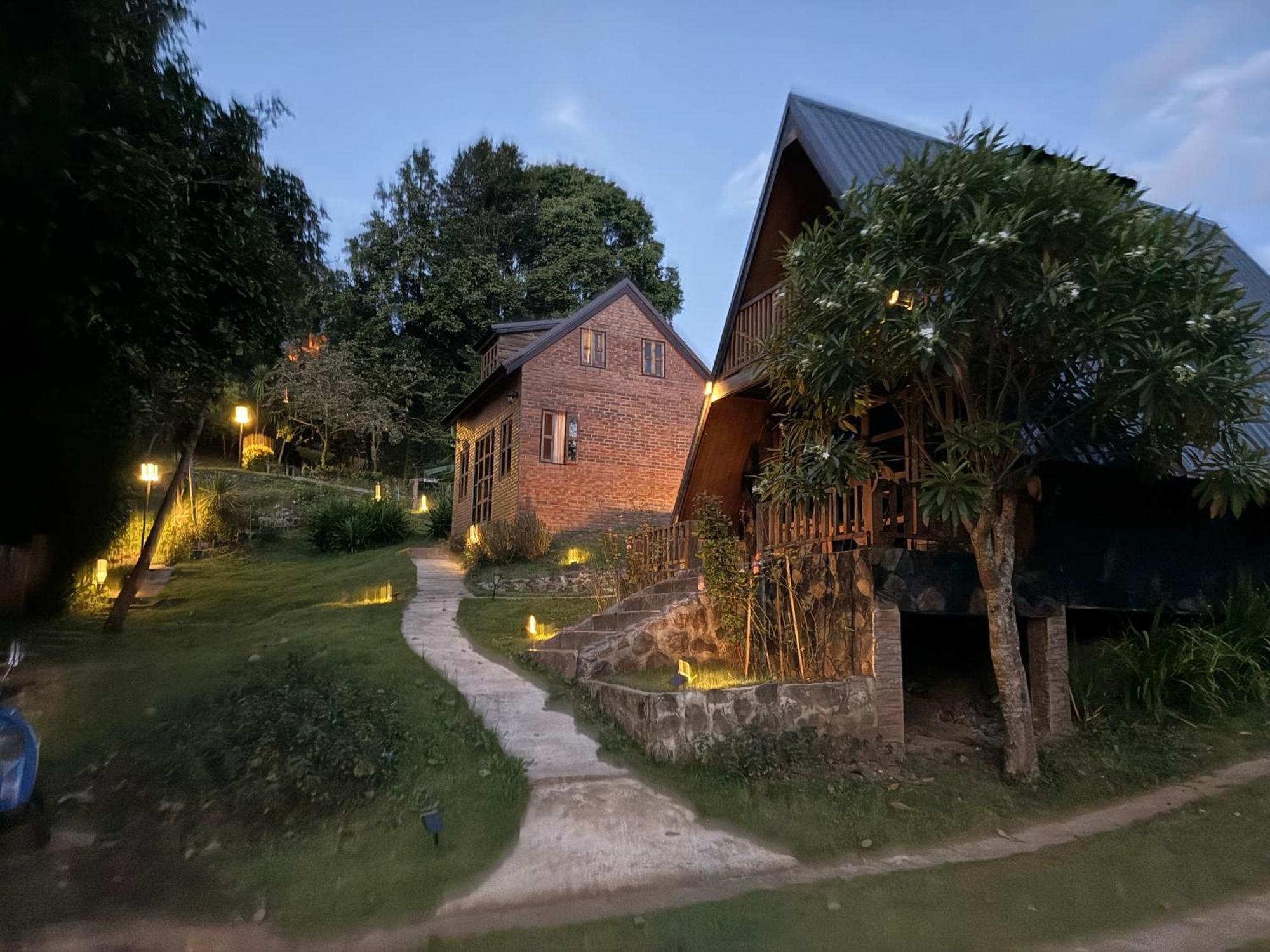 Ban Kaew Mo Ra Glamping & Restaurant 호텔 Pang Mapha 외부 사진