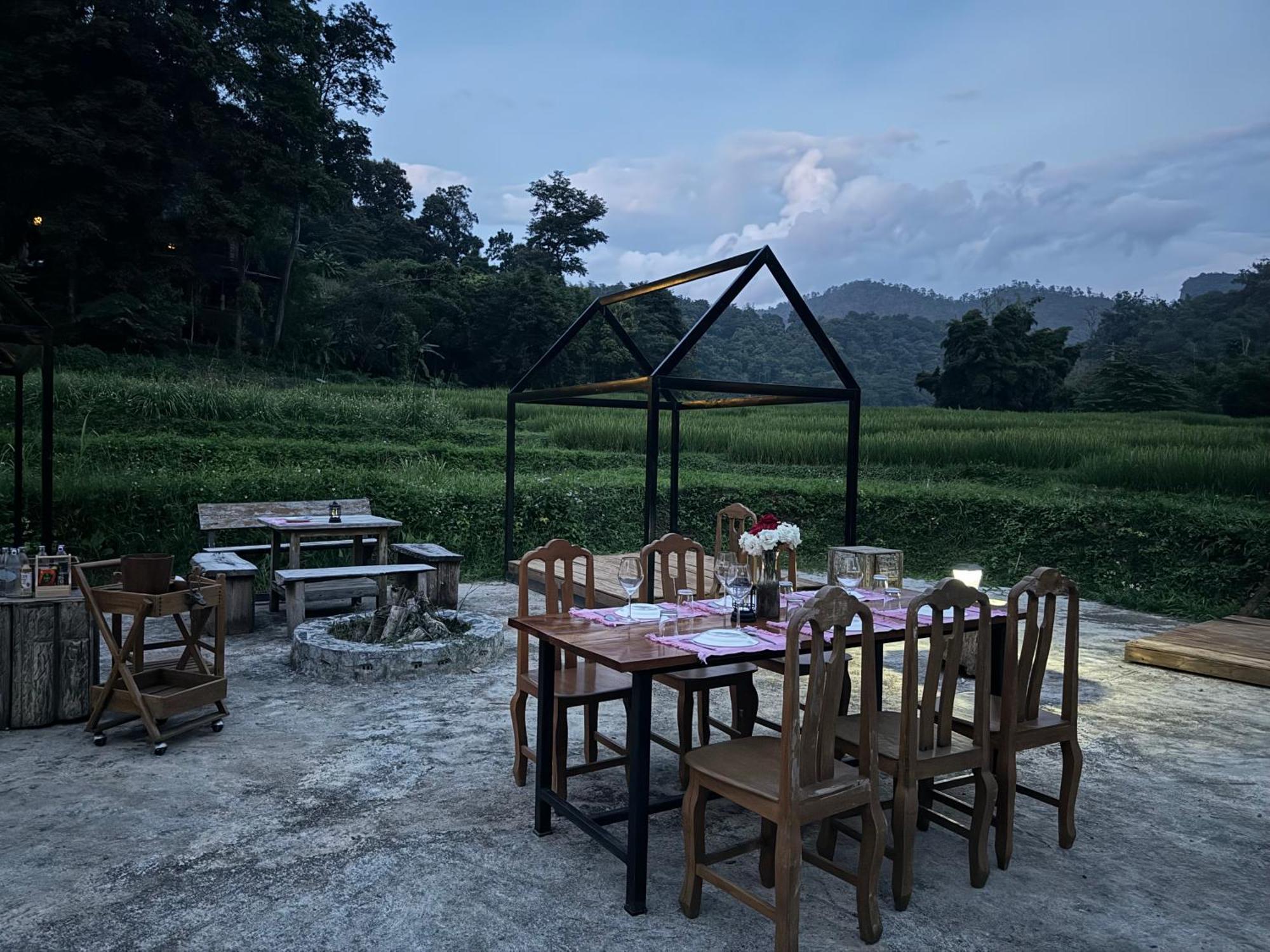 Ban Kaew Mo Ra Glamping & Restaurant 호텔 Pang Mapha 외부 사진