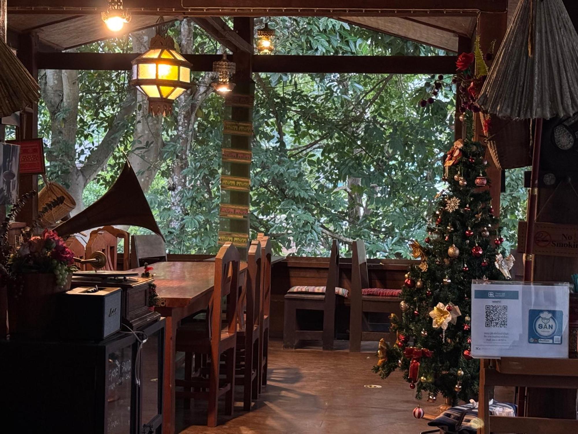 Ban Kaew Mo Ra Glamping & Restaurant 호텔 Pang Mapha 외부 사진