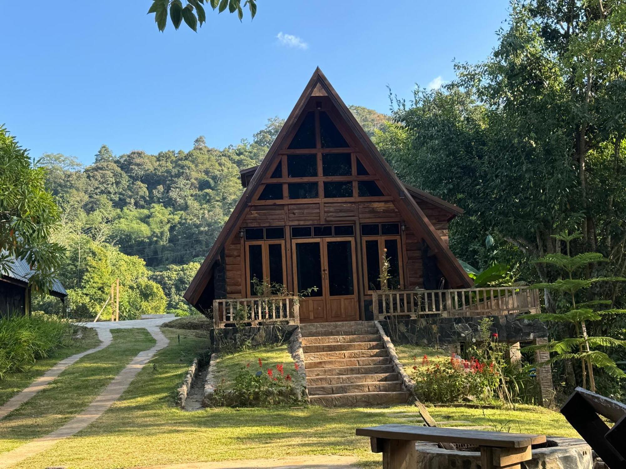 Ban Kaew Mo Ra Glamping & Restaurant 호텔 Pang Mapha 외부 사진
