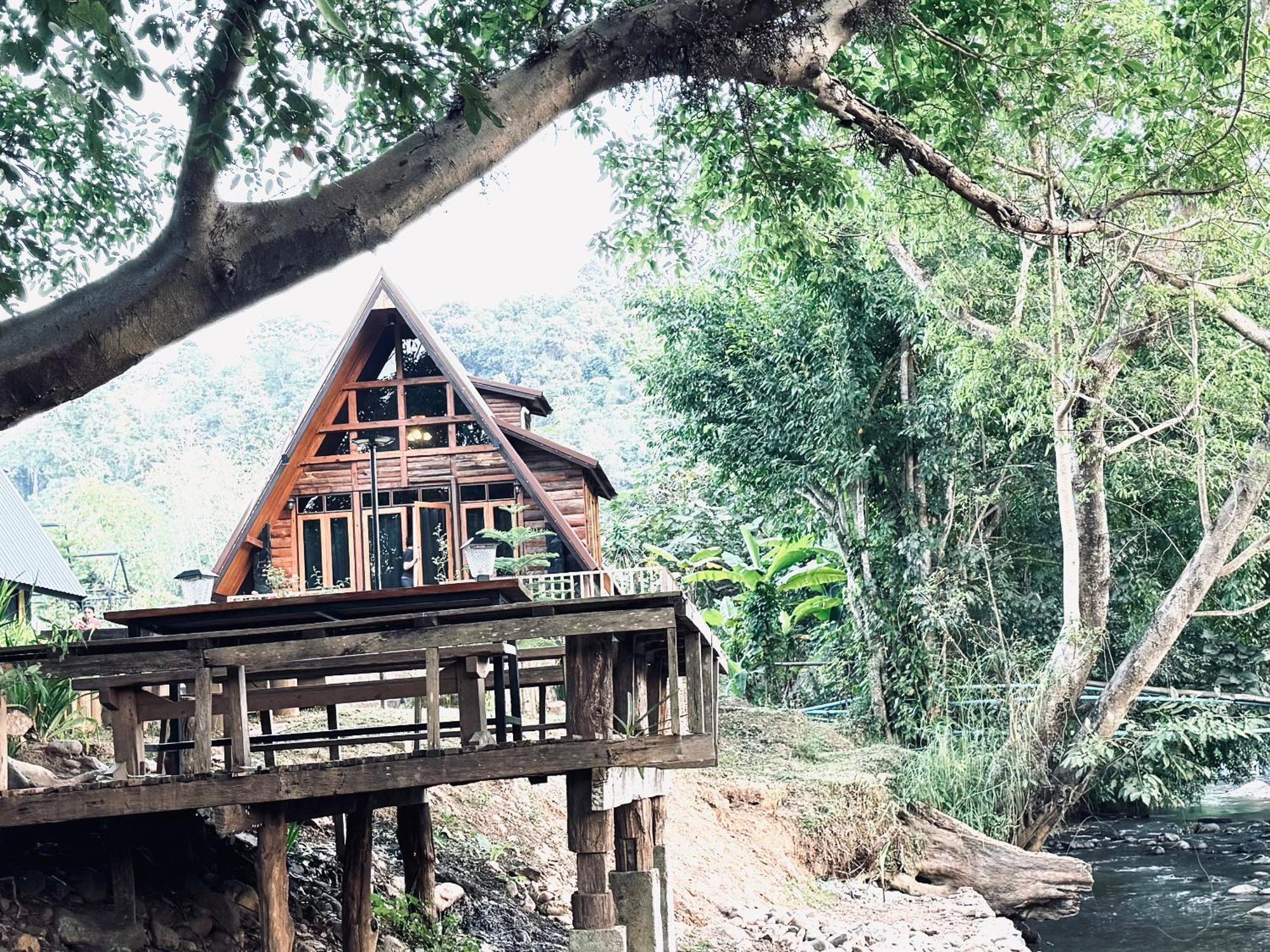 Ban Kaew Mo Ra Glamping & Restaurant 호텔 Pang Mapha 외부 사진